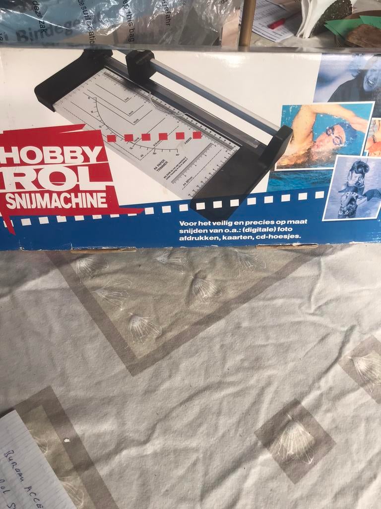 Papiersnijmachine, Diversen, Ophalen, Zo goed als nieuw