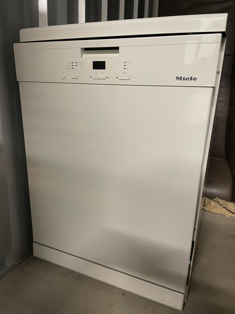 Miele G 4910 SC vrijstaande vaatwasser, Ophalen, Minder dan 85 cm, Minder dan 10 liter, Zo goed als nieuw