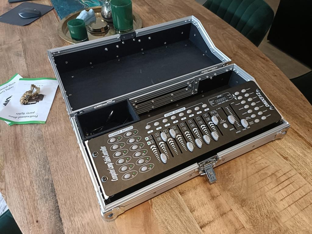 Nieuwe dmx controller met flightcase, Muziek en Instrumenten, Licht en Laser, Ophalen of Verzenden, Nieuw, Licht