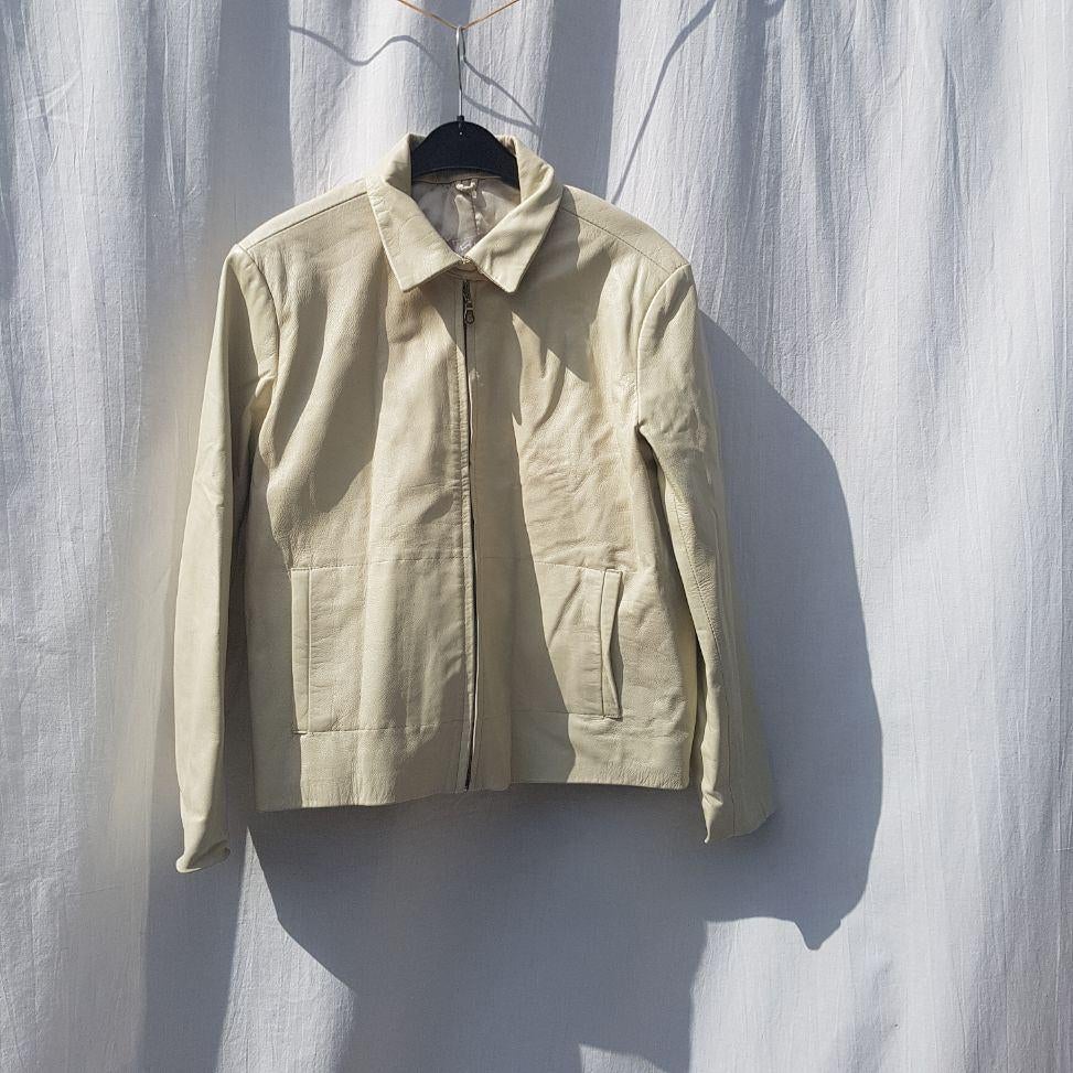 Mooie leren damesjas. Mt 40. Merk A-rticles, Maat 38/40 (M), ., Beige, Ophalen of Verzenden