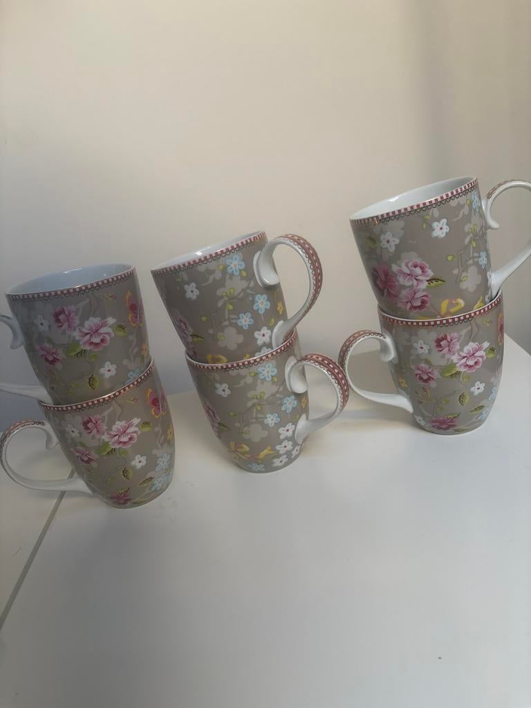Set van 6 bloemige mokken - Zo goed als nieuw, Huis en Inrichting, Keuken | Servies, Ophalen, Keramiek, Zo goed als nieuw, Overige stijlen