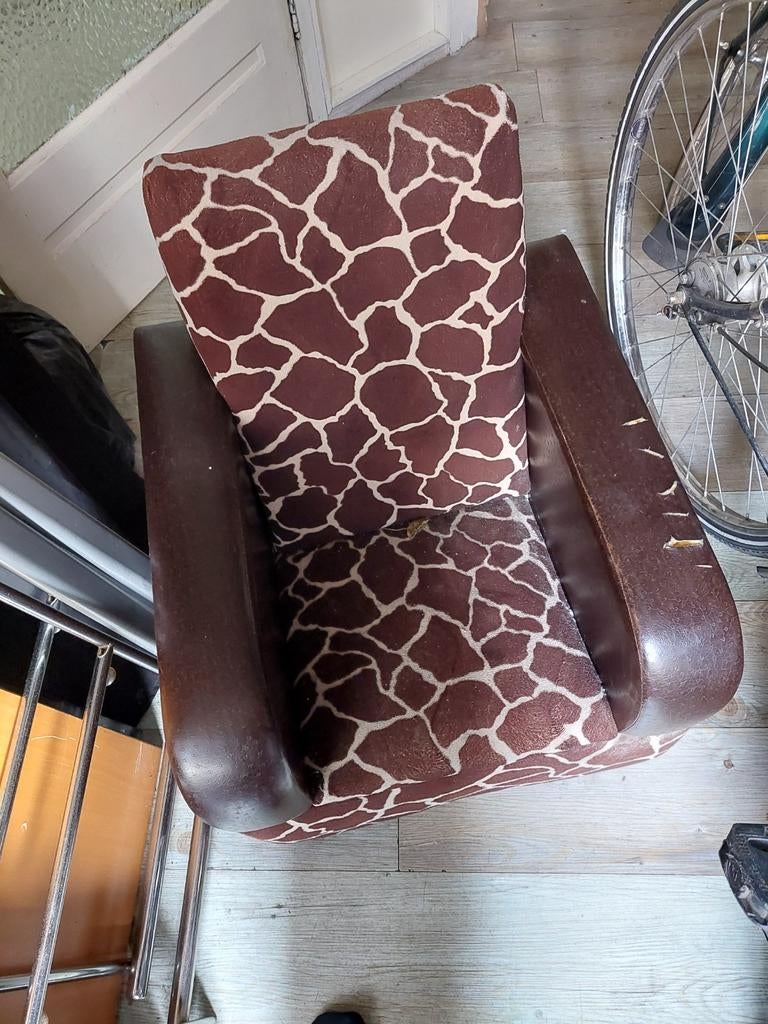 Kinderstoel met schade leuning gratis, Ophalen, Gebruikt, Meegroeistoel