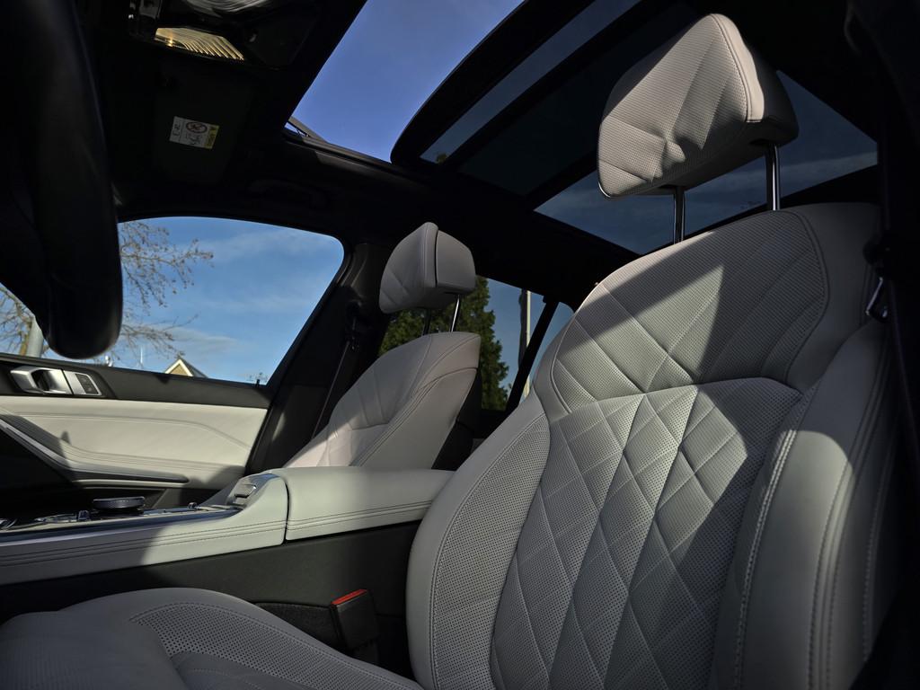 BMW X5 xDrive50e M Sport |PANO|SOFTCLOSE|HUD|STOELKOELING|H/, Gebruikt, 2395 kg, Bedrijf, 489 pk