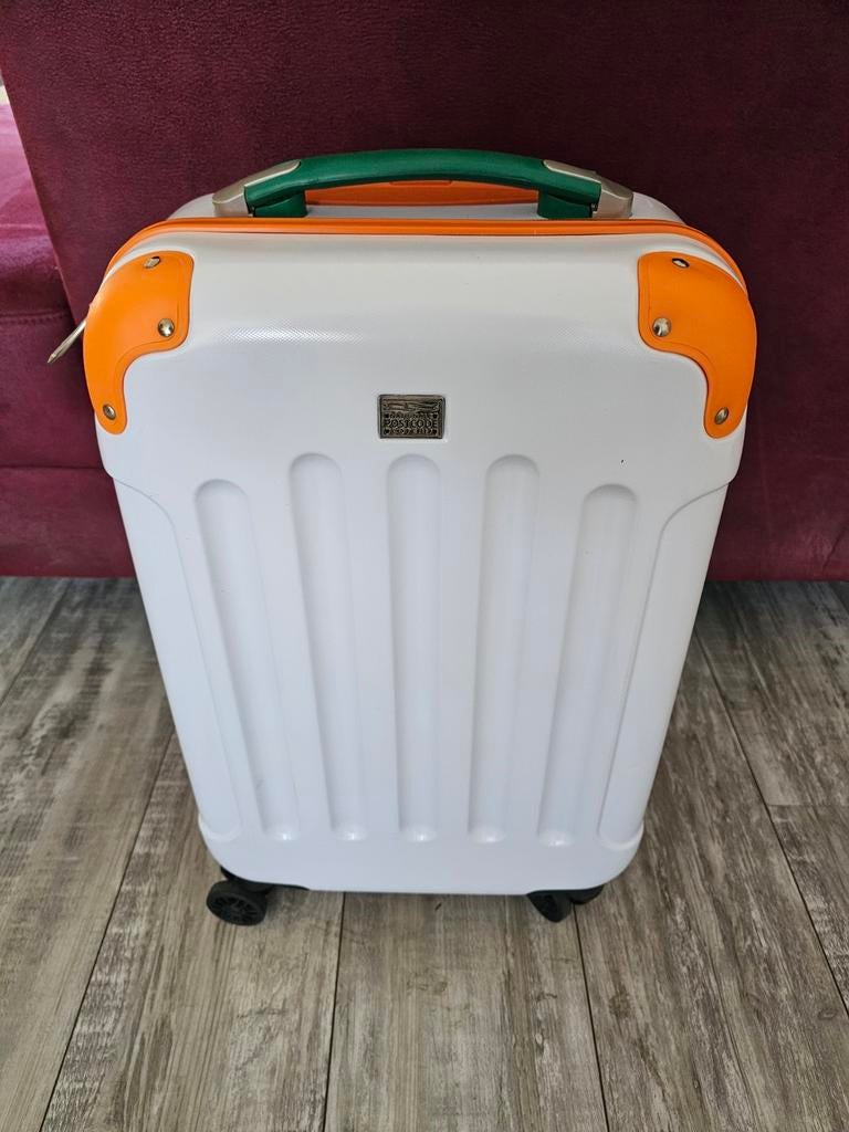 % Postcodeloterij trolley koffer handbagage, wieltjes no 2, Sieraden, Tassen en Uiterlijk, Koffers, Gebruikt, 50 tot 60 cm, Hard kunststof