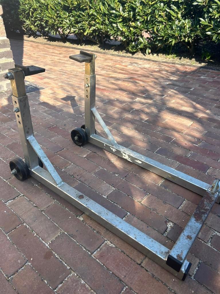 Paddock stand achter, Ophalen, Gebruikt