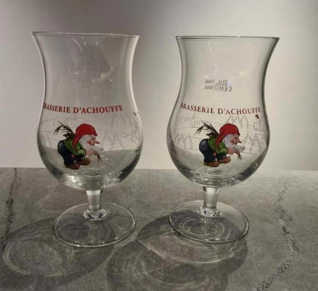 Twee originele La Chouffe bierglazen 0,33cl. In nieuwstaat,, Ophalen of Verzenden, Zo goed als nieuw, Glas of Glazen, Overige merken