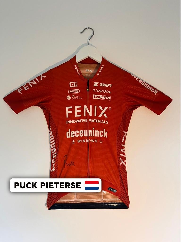 Wielershirt gesigneerd door Puck Pieterse | Goed doel, Fietsen en Brommers, Fietsaccessoires | Fietskleding, Nieuw, Bovenkleding