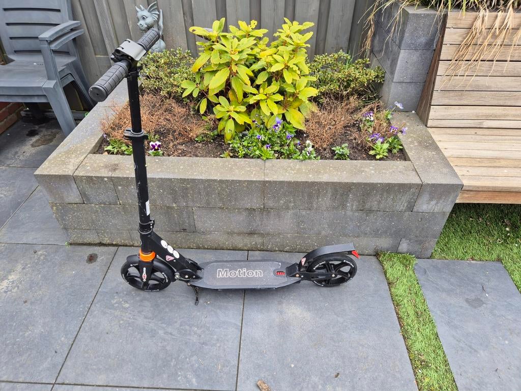 Hypermotion step, inklapbaar, vering en kunststofwielen, Fietsen en Brommers, Steps, Ophalen, Gebruikt, Overige typen, HyperMotion