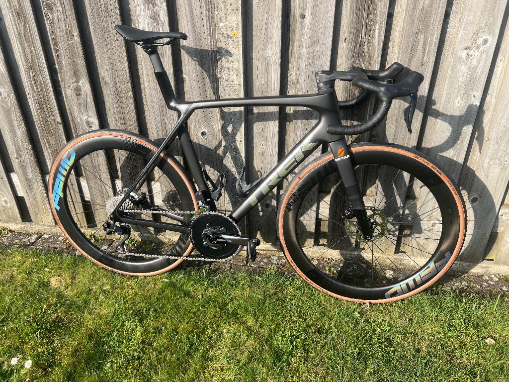 Trek Madone SL6 - FFWD Ryot 55 - Ceramicspeed - L, Gebruikt, Overige maten, Meer dan 20 versnellingen, 53 tot 57 cm