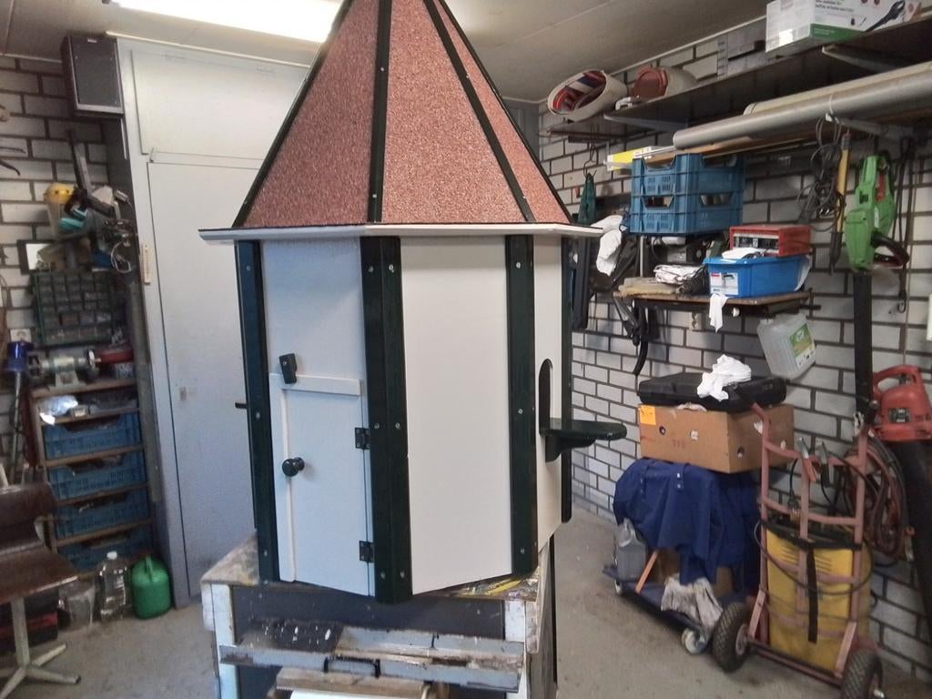 Duiventil, Meerdere dieren, Postduif