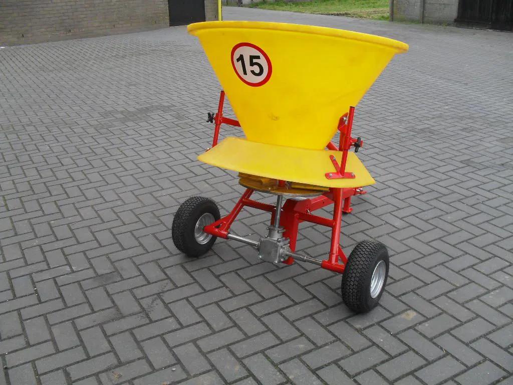 Jar-Met Wielaangedrven / getrokken Kunstmest en zout strooie, Overige, Gewasbescherming en Bemesting