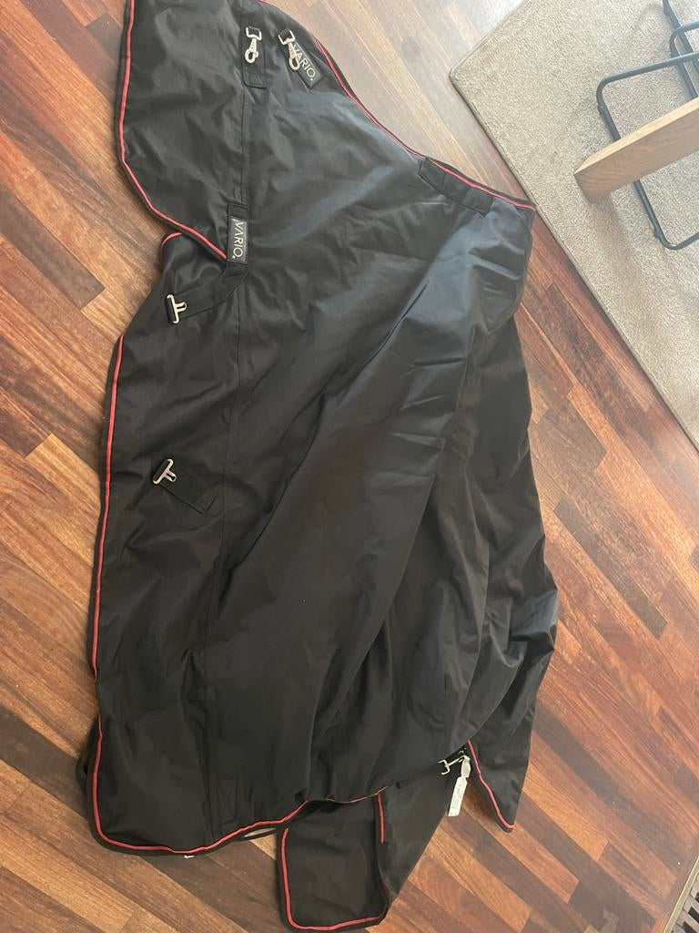 ZGAN Zwarte vario winterdeken  195  v hals 150 grams., Dieren en Toebehoren, Paarden en Pony's | Dekens en Dekjes, Ophalen of Verzenden