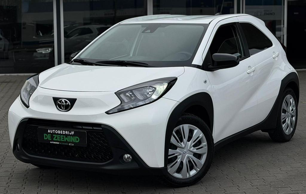 Toyota Aygo X 1.0 VVT-i MT Envy|Bluetooth|camera|Rijklaar, Auto's, Gebruikt, 4 stoelen, Wit, 3 cilinders