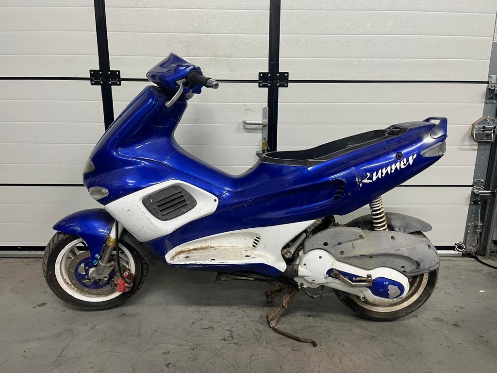 Gilera runner M07 DD MALOSSI 125-180cc, Fietsen en Brommers, Scooters | Overige merken, Ophalen of Verzenden, Zo goed als nieuw