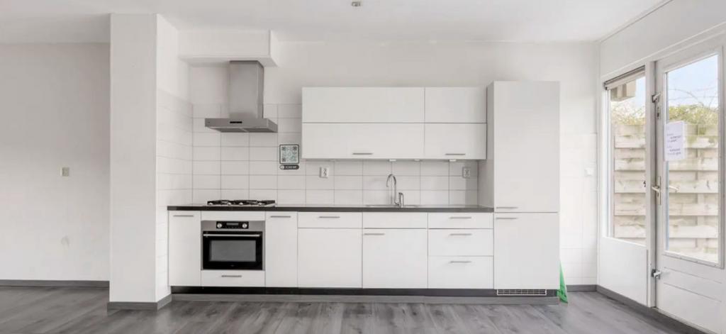 Keuken, gratis, Uithoorn. Maandag 13 april ophalen, Huis en Inrichting, Keuken | Complete keukens, Ophalen of Verzenden, Gebruikt