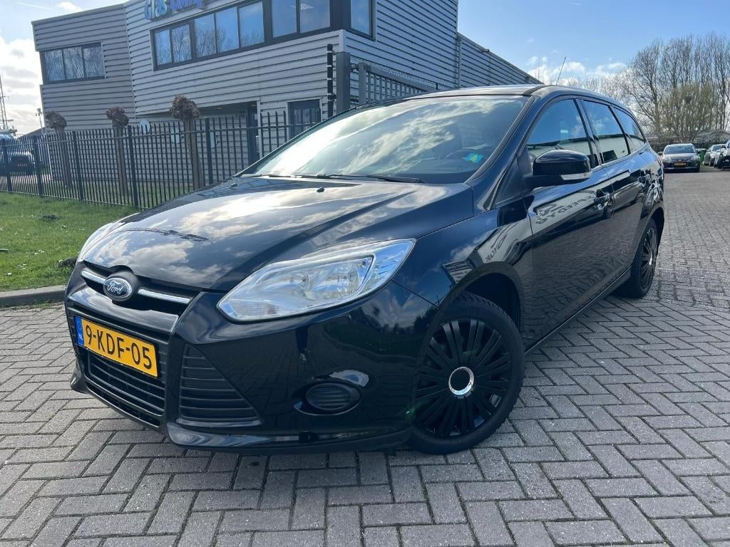 Ford Focus 1.0 Ecoboost 2013 Airco Cruise PDC, Stof, Zwart, 100 pk, Zwart
