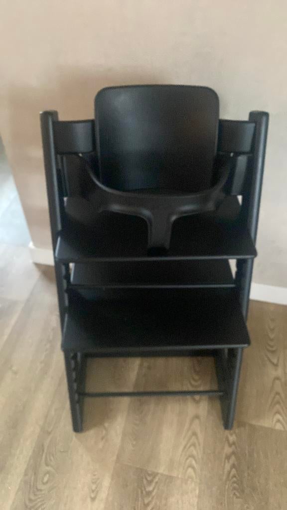 Stokke tripp trapp kinderstoel met babyset, Kinderen en Baby's, Ophalen, Zo goed als nieuw, Meegroeistoel