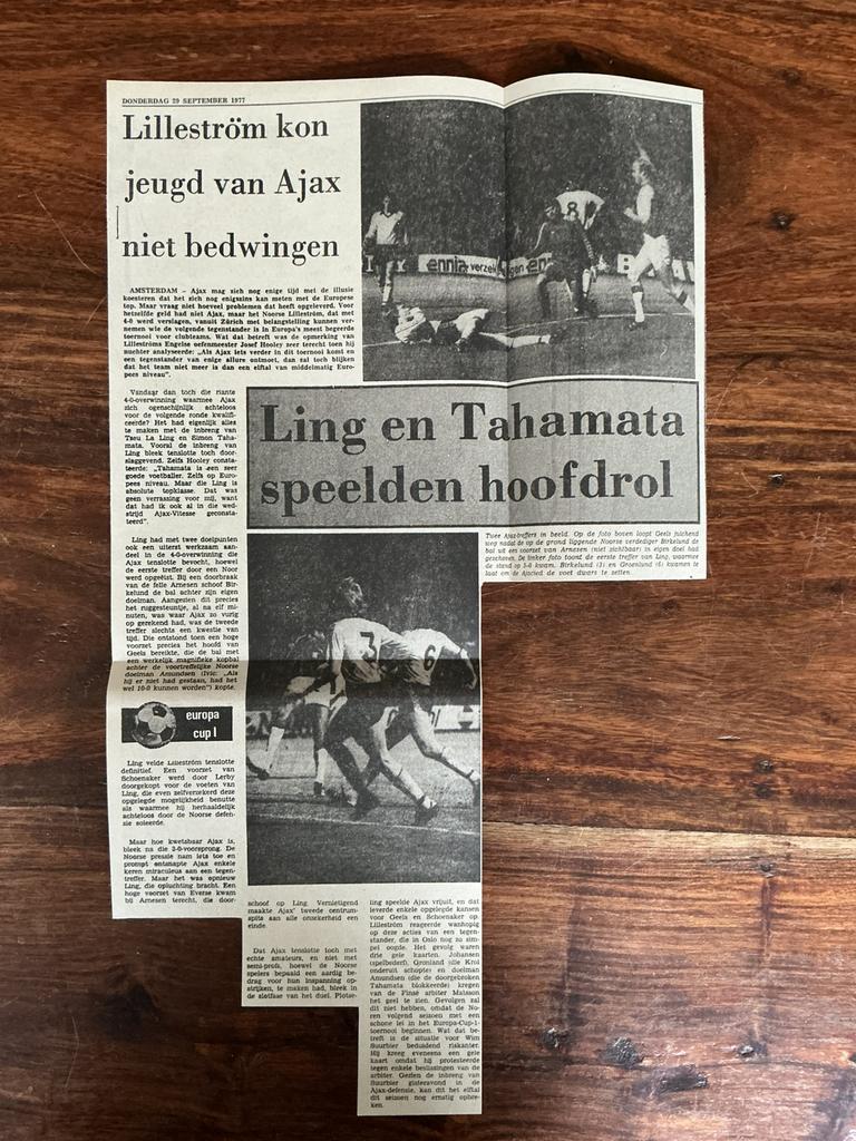 Voetbal krantenartikel Ajax Lilleström september 1977, Verzamelen, Tijdschriften, Kranten en Knipsels, Ophalen of Verzenden, Knipsel(s)