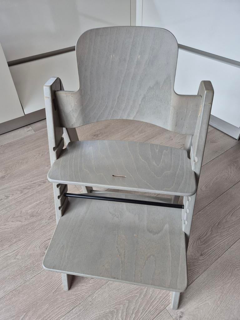 Meegroei kinderstoel (vergelijkbaar met stokke tripp trapp), Ophalen, Gebruikt, Meegroeistoel, Aanschuifbaar