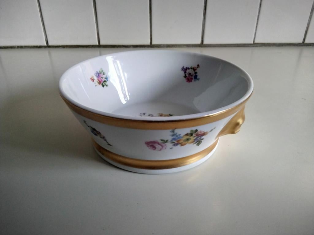 Porcelaine de baudour  schaal, Ophalen of Verzenden