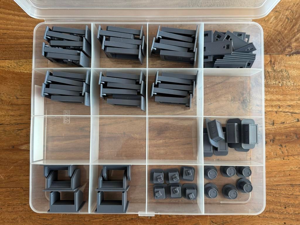 Resident Evil the Board Game Kickstarter Ed. met 3d terrein, Ophalen, Zo goed als nieuw