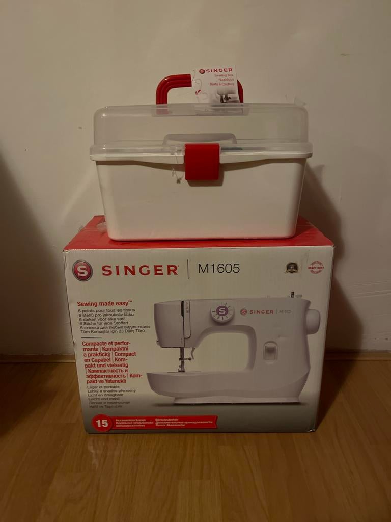Nieuwe Singer M1605 Naaimachine + Gratis Naaibox t.w.v. €30, Ophalen, Nieuw, Naaimachine, Singer