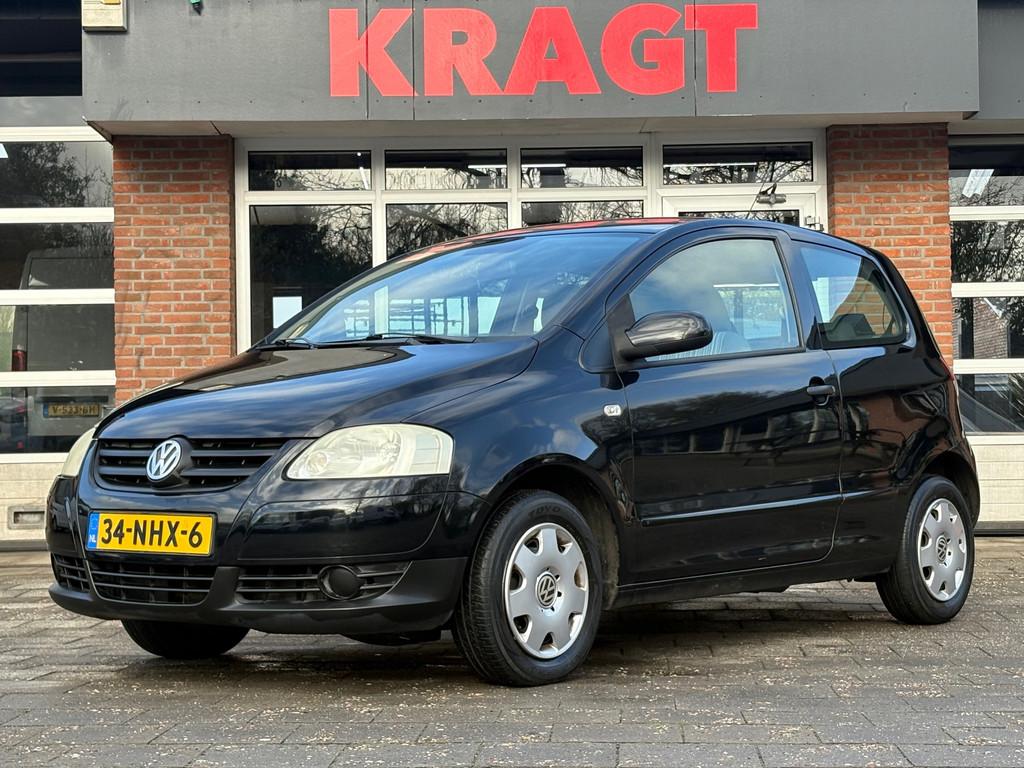 Volkswagen Fox Trendline 1.2 54 pk - stuurbekrachtiging - 2, Voorwielaandrijving, Airbags, Stof, Zwart
