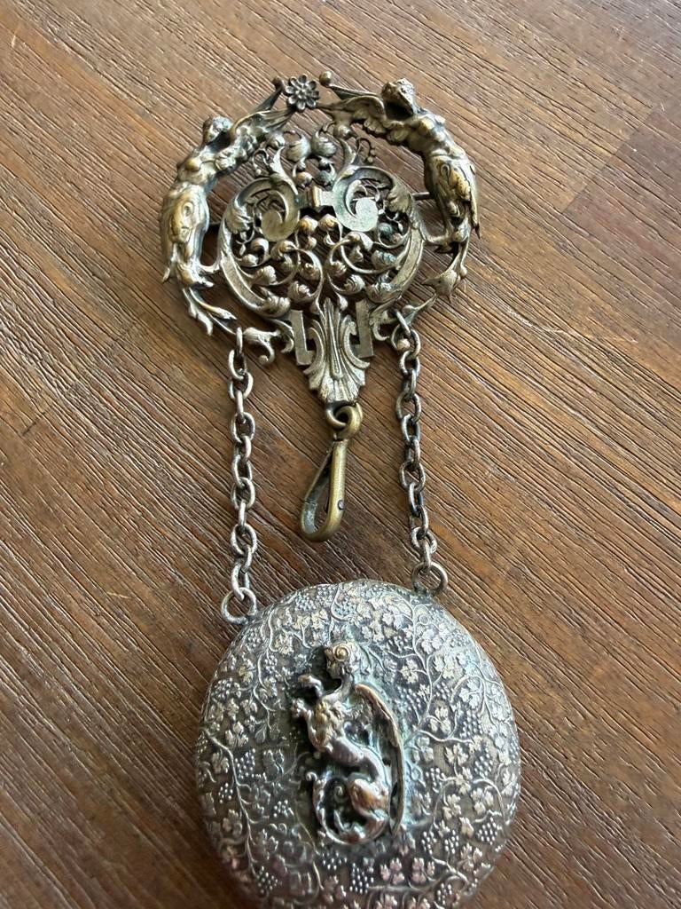 Chatelaine ( zakhorloge houder) 1, Verzenden, Gebruikt