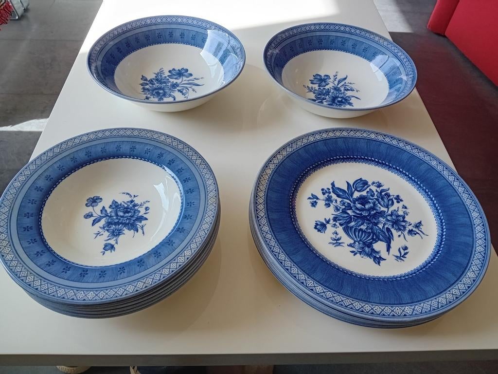 Set Churchill Out of the Blue Mary Gilliat made in England, Overige typen, Ophalen of Verzenden, Zo goed als nieuw, Overige stijlen