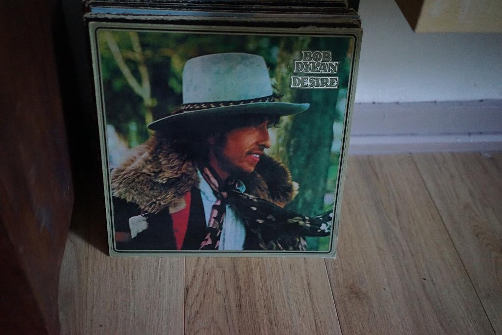 Bob Dylan - Desire 1975 Sony Music Entertainment, Cd's en Dvd's, Vinyl | Pop, Ophalen of Verzenden, 1960 tot 1980, Zo goed als nieuw