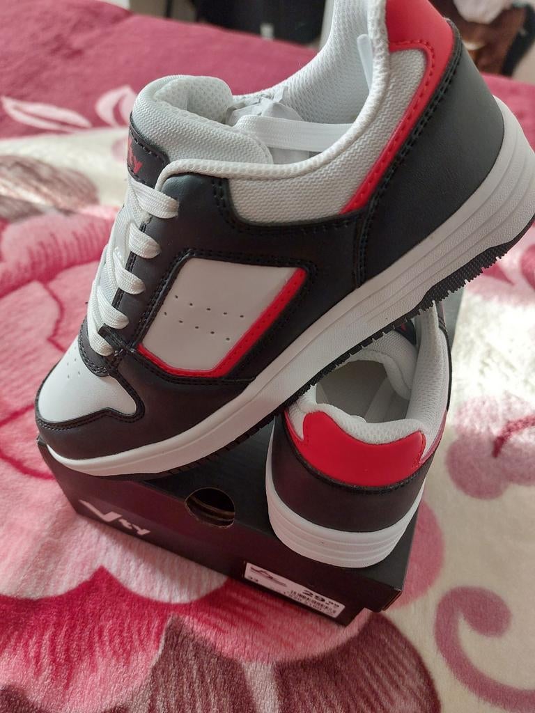 Nieuwe Nike en Vty schoenen - diverse maten, Kinderen en Baby's, Kinderkleding | Schoenen en Sokken, Ophalen of Verzenden
