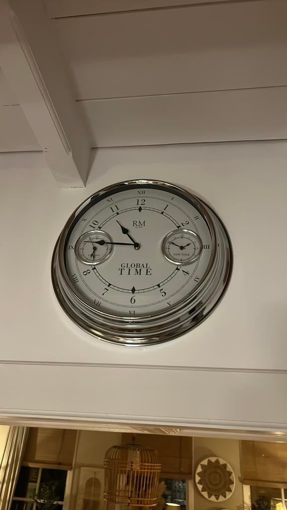 Grote klok “Global Time” van Riviera maison., Huis en Inrichting, Woonaccessoires | Klokken, Ophalen of Verzenden, Zo goed als nieuw