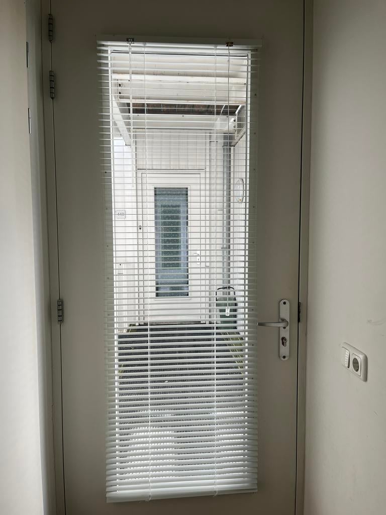 Jaloeziën deur wit, Ophalen, Zo goed als nieuw, Wit, 50 tot 100 cm