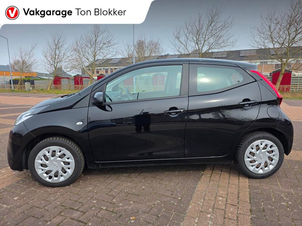 Toyota Aygo 1.0 VVT-i x-play, Voorwielaandrijving, Gebruikt, Euro 6, 4 stoelen