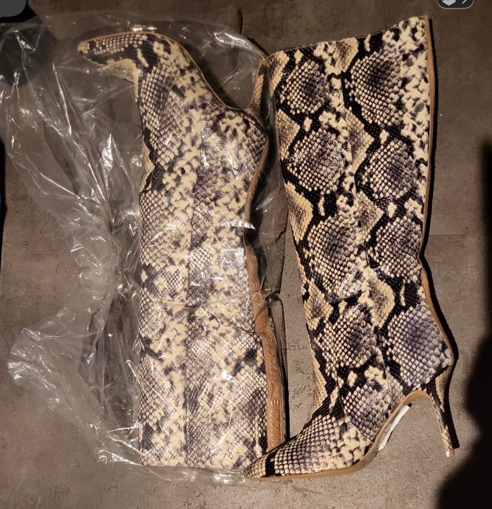 Nieuw! NIKKIE  Snake/Croco Print laarzen Maat 38, Hoge laarzen, Overige kleuren, Nieuw, Ophalen of Verzenden