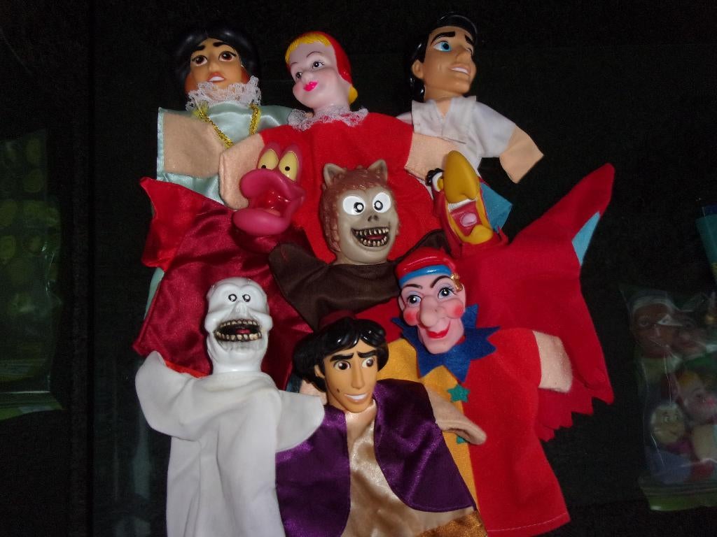 9 POPPENKASTPOPPEN (F), Ophalen of Verzenden, Zo goed als nieuw, Overige typen