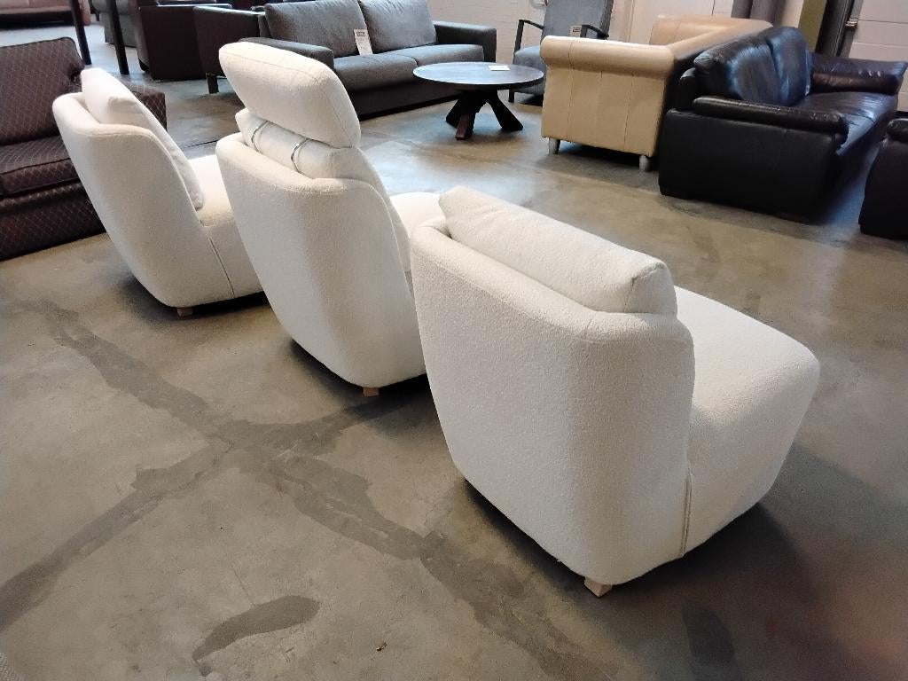 Mooie stoelen wit zgan voor 150= per stuk. Second Life W''ga, Ophalen, Twee, Wit, Zo goed als nieuw
