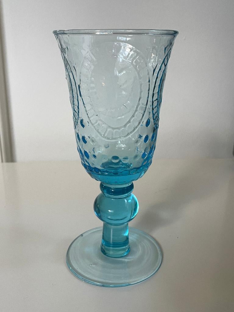 C577 GEZOCHT : Blauwe wijnglazen, Huis en Inrichting, Glas of Glazen, Ophalen of Verzenden, Overige stijlen, Glas