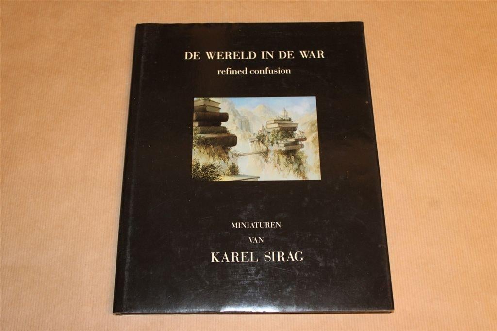 De wereld in de war - Miniaturen van Karel Sirag, Boeken, Kunst en Cultuur | Beeldend, Zo goed als nieuw, Ophalen of Verzenden