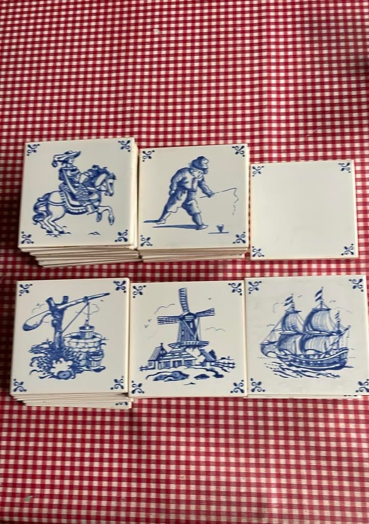 Oud hollandse Mosa tegeltjes uit Makkum. 11x11 cm., Ophalen, Voor 1970