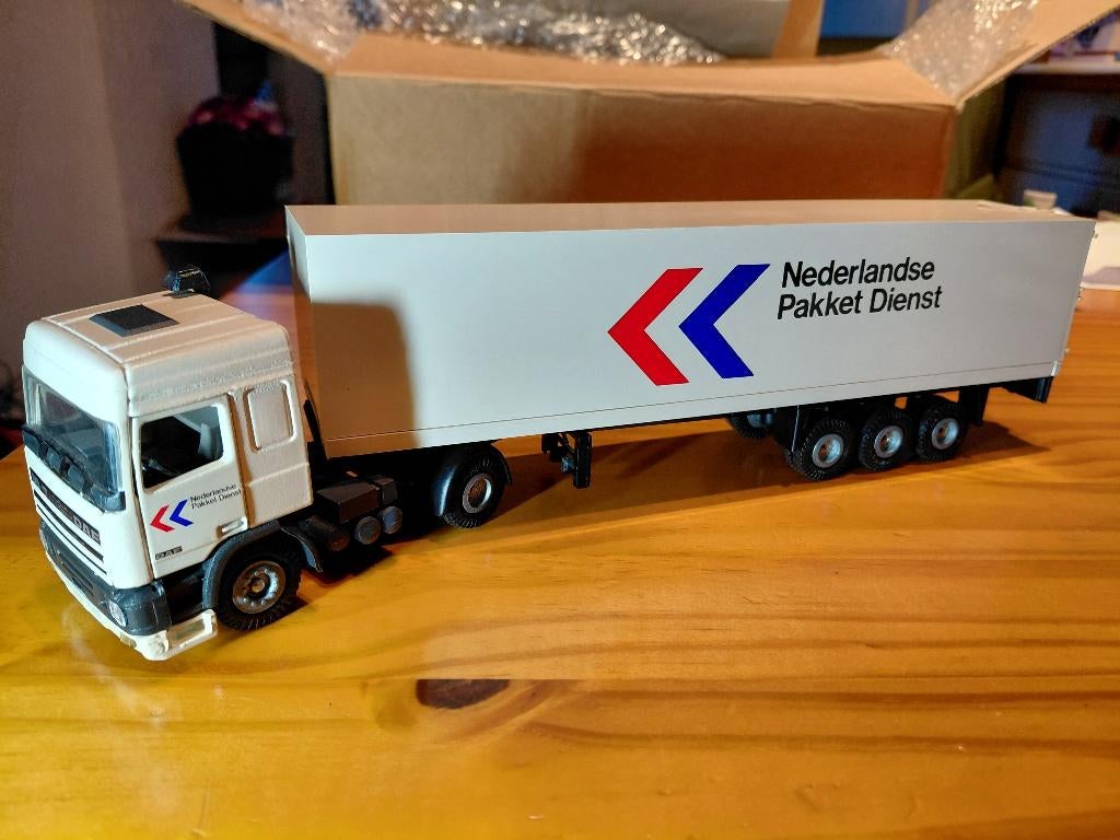 modelvrachtauto TEKNO  - Nederlandse Pakket Dienst, Ophalen of Verzenden, Zo goed als nieuw, Bus of Vrachtwagen, Tekno