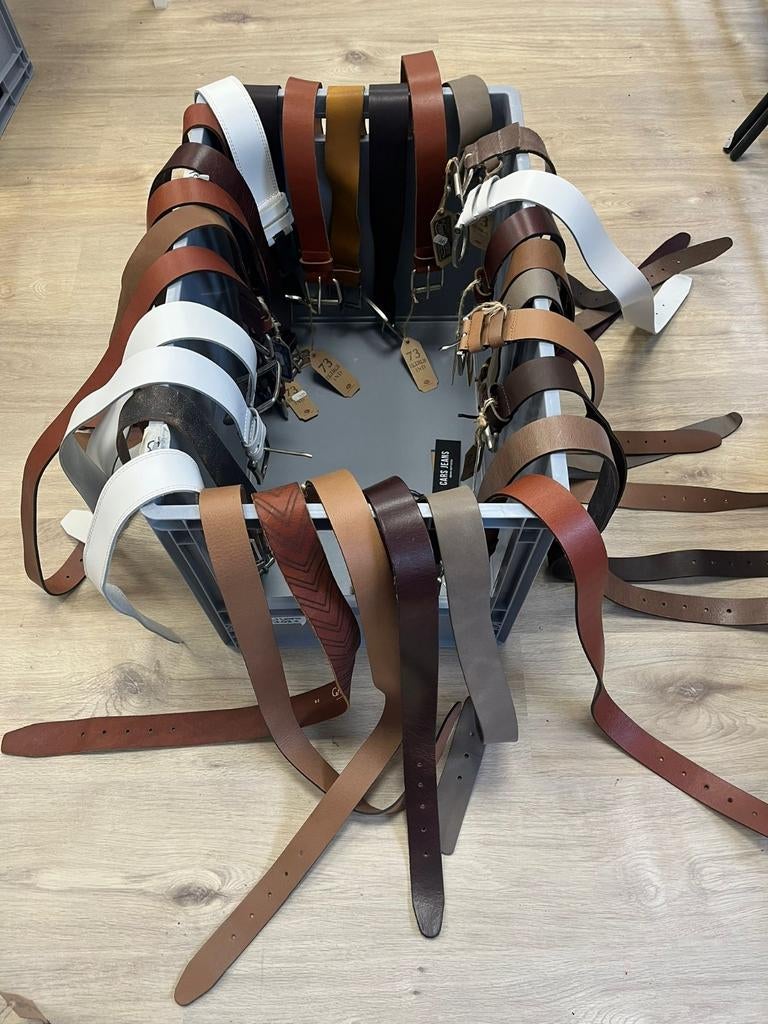 Partij van 29 Petrol riemen - Nieuw!, ., Nieuw, Ophalen of Verzenden, .