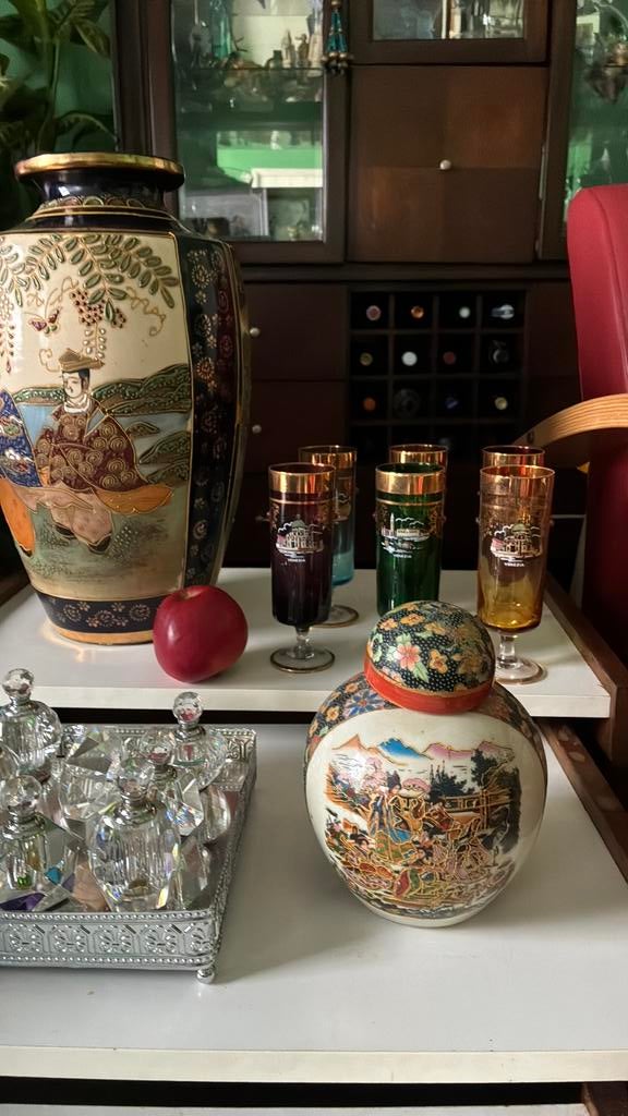 Partij antiek aardewerk Makkum, Satsuma enz …., Ophalen