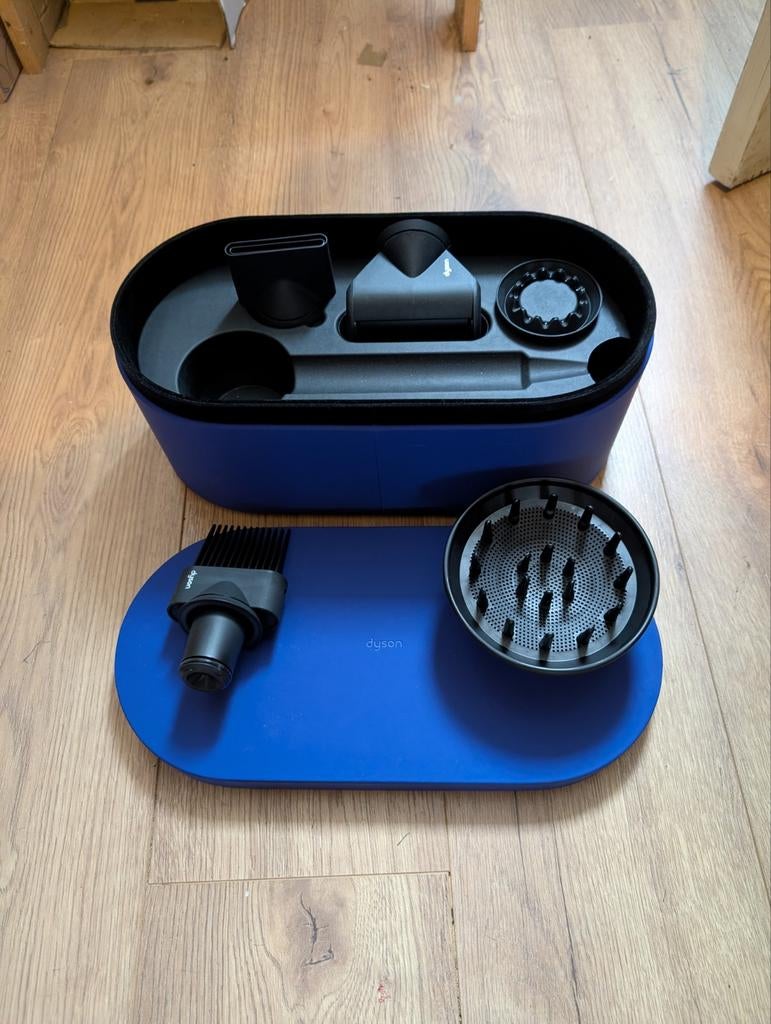 Dyson supersonic föhn opbergdoos en accesoires, Ophalen of Verzenden, Föhn of Haardroger