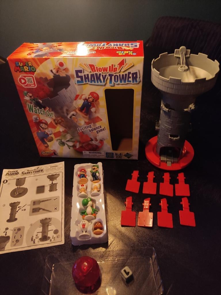 Super Mario, blow up Shaky Tower - Balansspel, Ophalen of Verzenden, Zo goed als nieuw