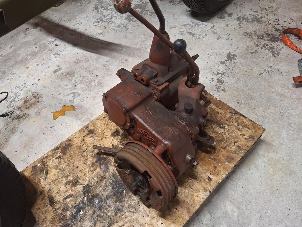 Willys Jeep T90 VersnellingBak met Stangen, Ophalen, Landmacht, Amerika