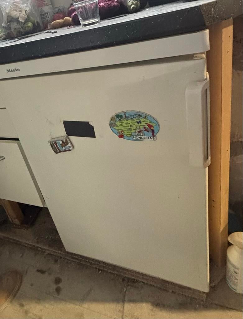 Gebruikte Koelkast Zonder Vriesvak - Miele, Minder dan 75 liter, Ophalen of Verzenden, Gebruikt, Zonder vriesvak