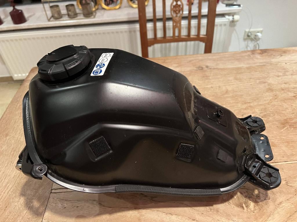 Honda CRF 300 L tank 7,8 l met afsluitbare tankdop, Ophalen, Gebruikt