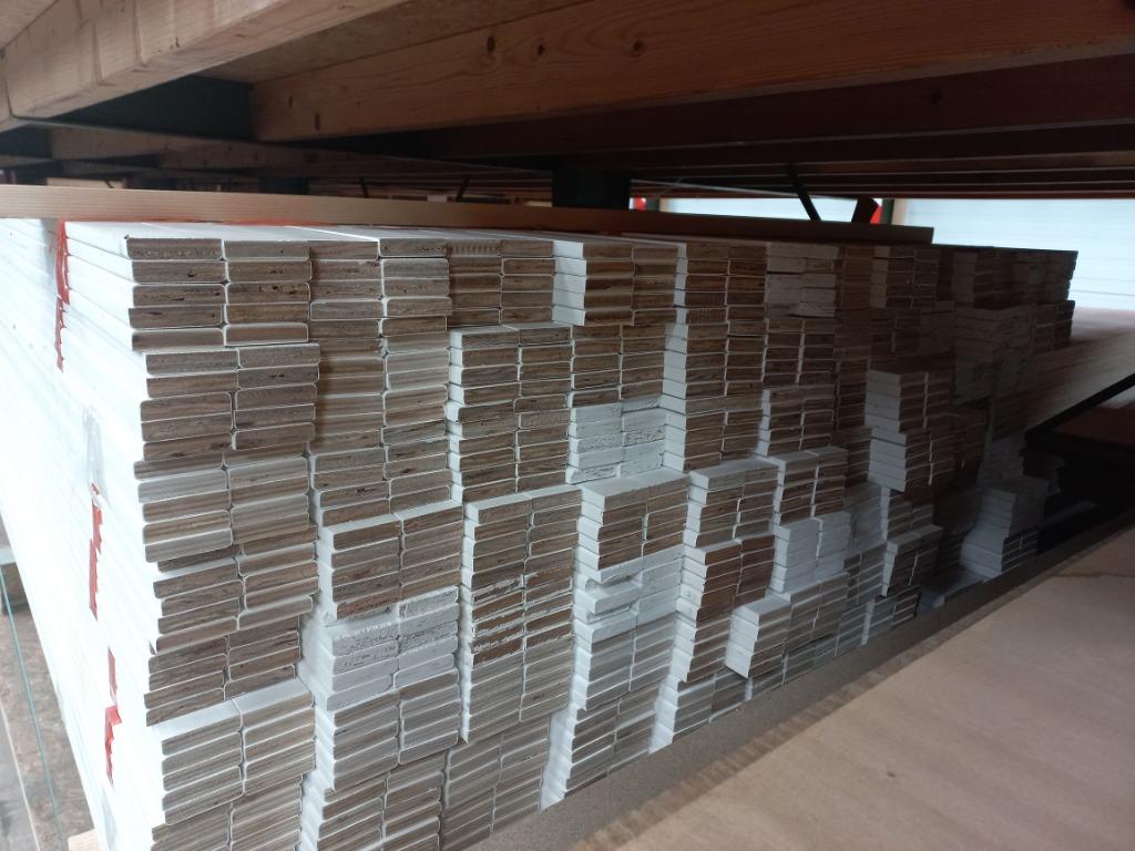 Koplat multiplex gegrond. 13x45mm. 2100mm lang., Ophalen, Palen, Nieuw, Hardhout