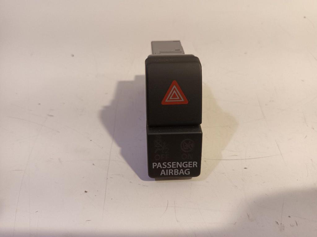 Schakelaar Suzuki Celerio, Onderdelen@venauto.nl, Van der Ven Autorecycling B.V., Gebruikt, Ettenseweg 76, 4706 PB Roosendaal, The Netherlands